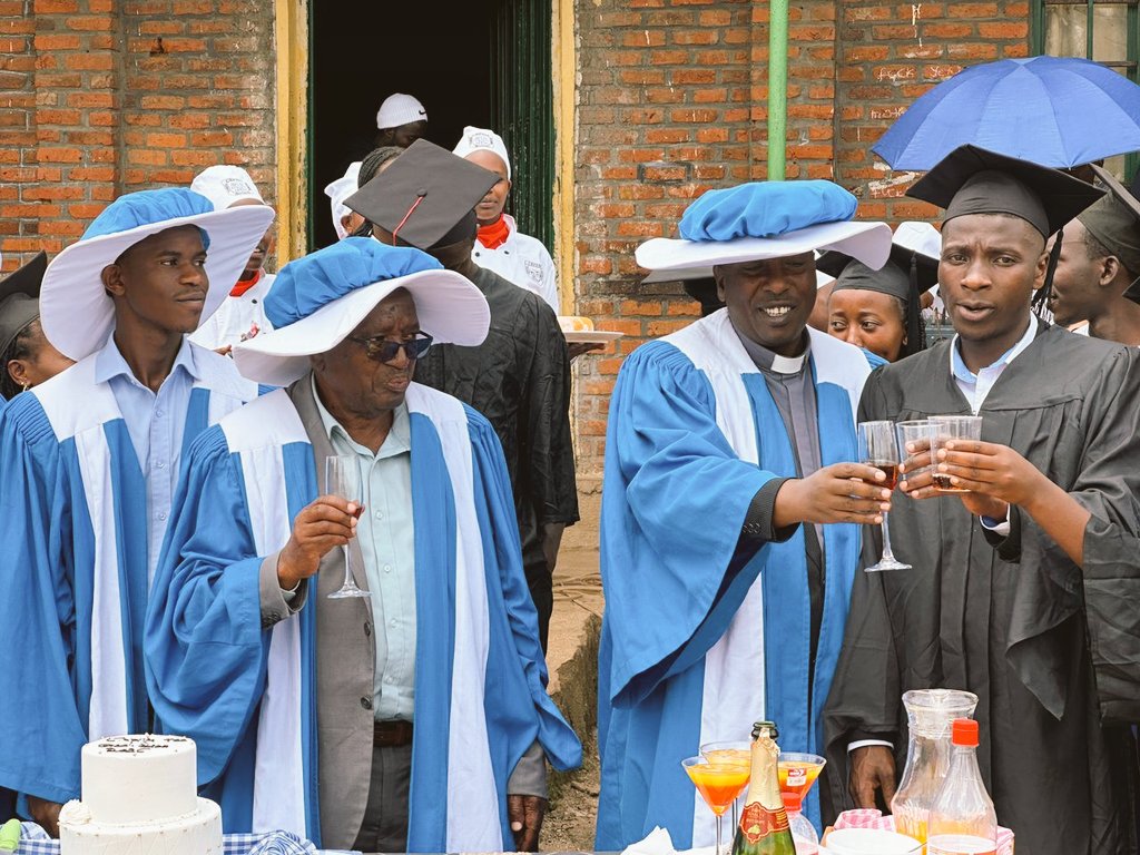 Mu ishuri rya CEPEM TSS riherereye muri @BureraDistrict ryashyize ku ...