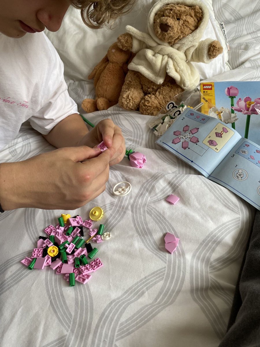 gal౨ৎ tweet media