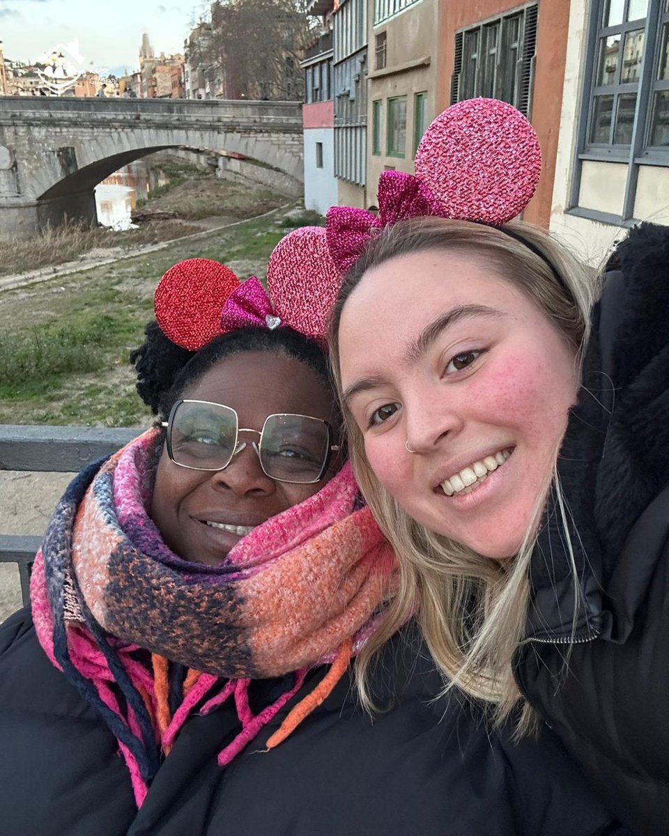 ruscgirona_llar's tweet image. Ahir ens vam posar aquestes orelletes amb un llacet… i que guapes que estem totes!! 🎀 🥰

#elrusc #llar #llarresidencia #llarresidenciagirona #vidacomunitaria #inserció #inclusió #ruscgirona