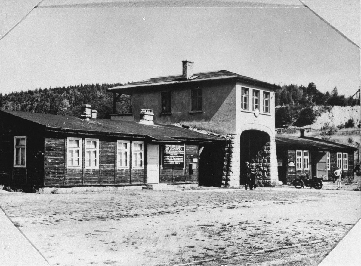 US Holocaust Museum tweet media