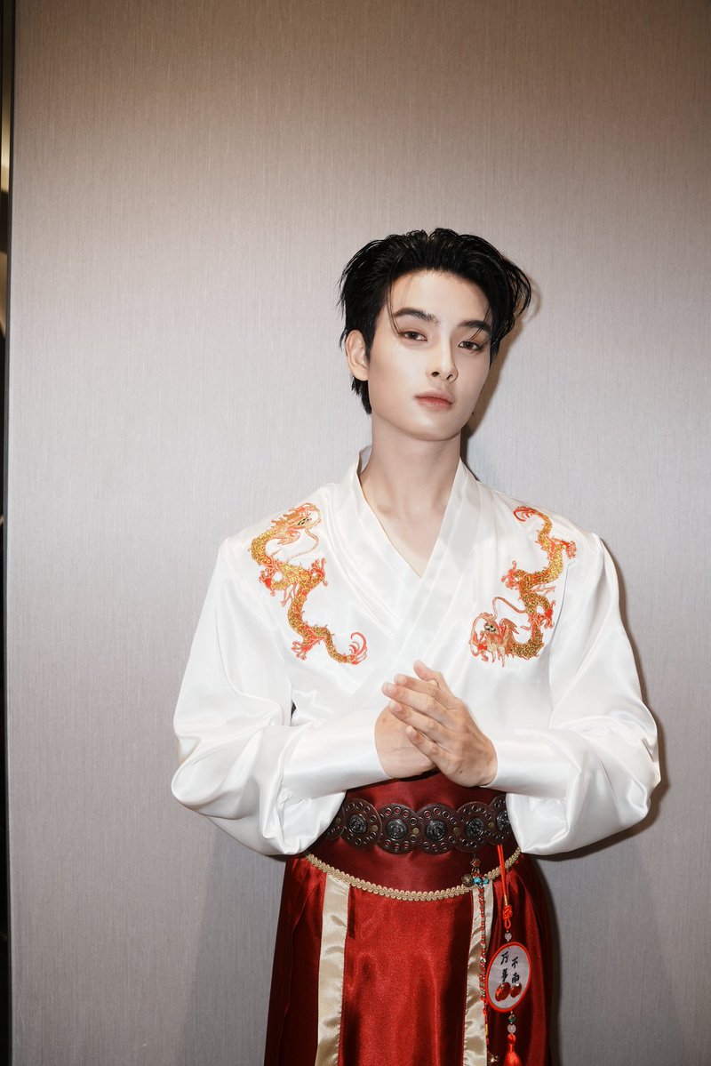 ยังไงคับเฮีย
#KHUNPOL
#BUSbecauseofyouishine