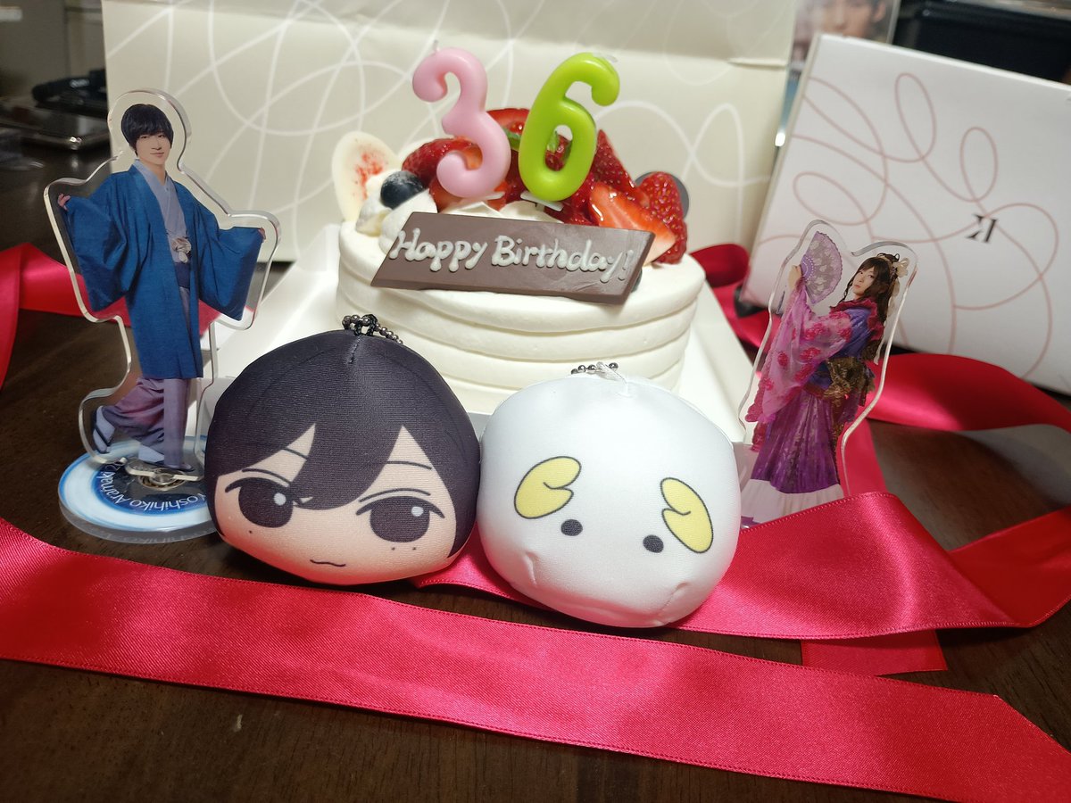 83Shiki02's tweet photo. ずーーーっとバタバタしてたけど2/5にお祝いだけはしました🎂 https://t.co/cqnNPj32yC