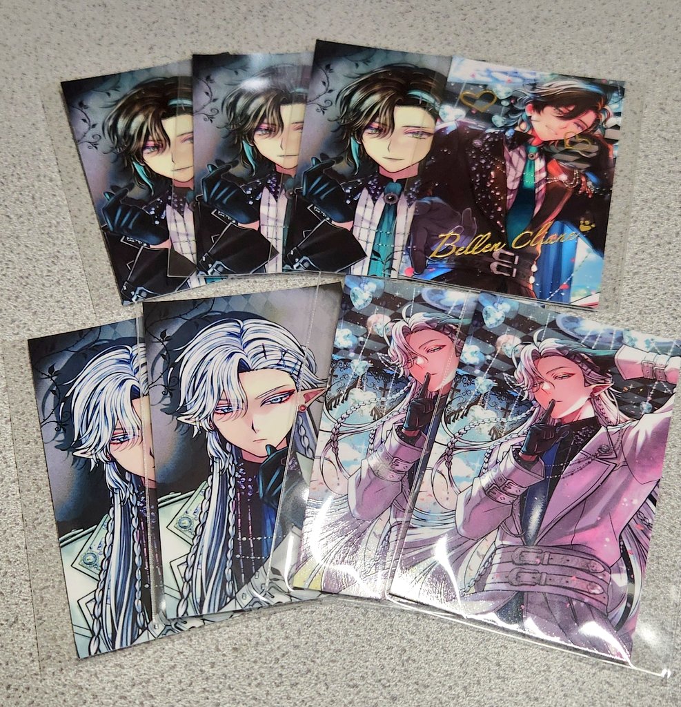 ようやくチェキが届いて友達に見守って貰いながら開封したら箔押しが