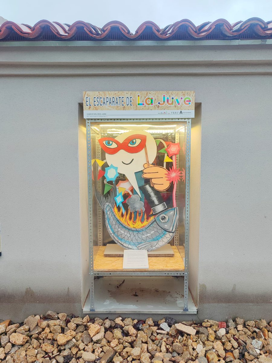 Ya tenemos nuevo Escaparate de la Juve dedicado al Carnaval, y en él se representan elementos característicos de estas fiestas.
¡No os lo perdáis!
@aytoalcalah <a href="/cidajalcala/">CIDAJ. Inf. Juvenil</a>