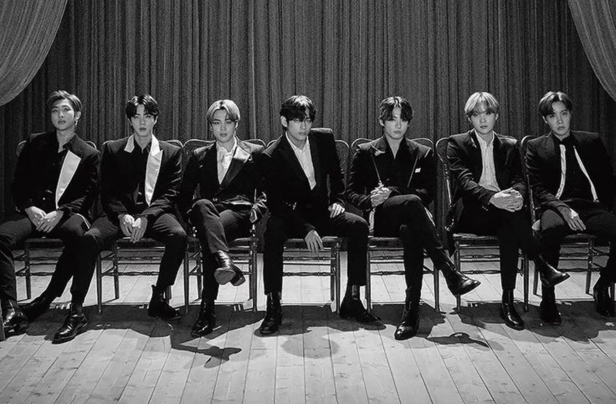 This genre of BTS photos >>