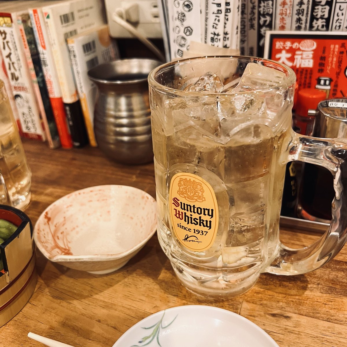久しぶりに金曜飲み来てる