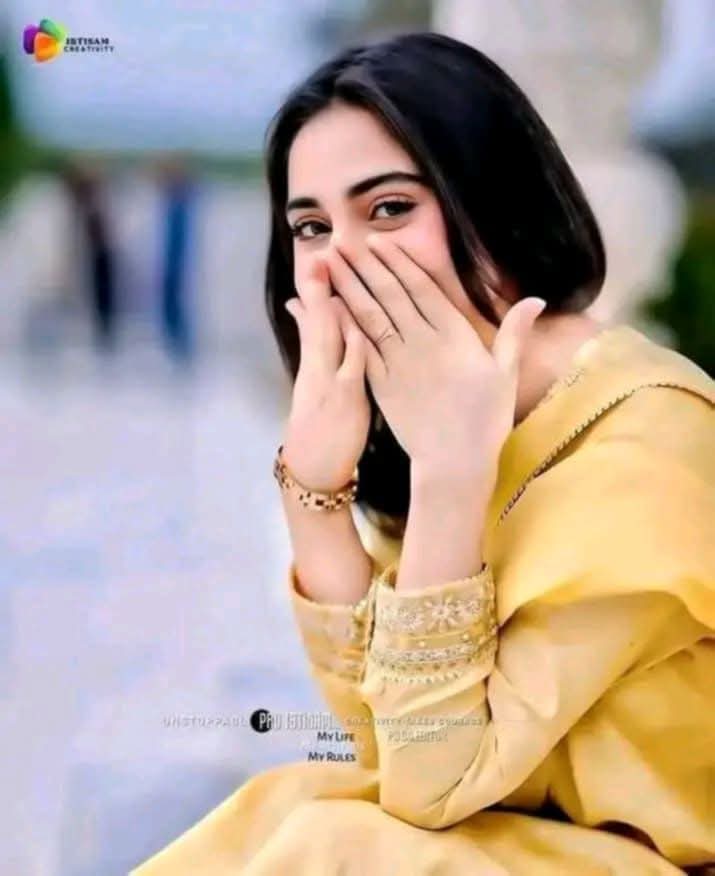 तुम्हें हमेशा जरूरत पकड़ कर लाती है 

 कभी तो आओ मेरे घर मेरे हवाले से..!!

<a href="/ali_shabeena007/">Shabeena Ali</a> ✍️💚