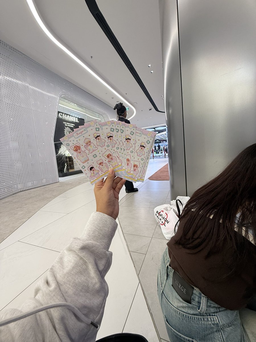 ม่าอยู่นี้นะน้องกับคนเสื้อแดง
#ShopeexNCTDREAMEvent