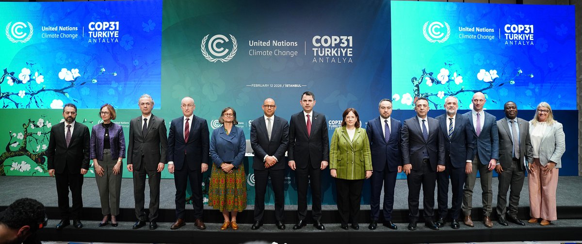 COP31 başlangıç toplantısı, COP31 Başkanı Murat Kurum’un başkanlığında gerçekleştirildi

Dünya ülkelerinin gözünü çevirdiği İstanbul buluşmasında COP31 Eylem Gündemi de ele alındı. Toplantının ikinci gününde konuşan İklim Değişikliği Başkanı Prof. Dr. Halil Hasar konuşmalarında;