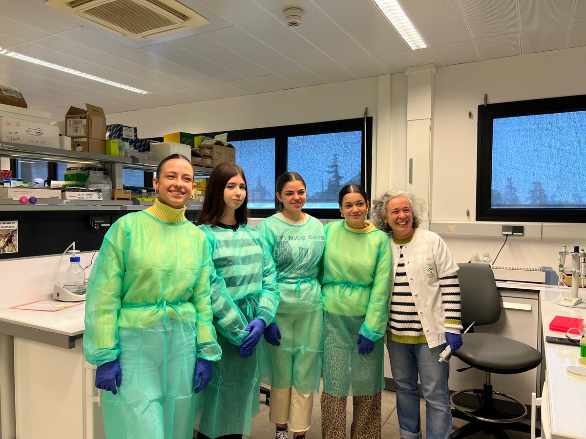 SalesianosPAL's tweet photo. 🔬✨ Nuestras alumnas de 1º de Bachillerato visitan el IMIBIC por el #11F dentro de #Mentoring.
Ciencia real, referentes femeninos y vocaciones que despiertan. 👩‍🔬💜
#MujerYNiñaEnLaCiencia #CienciaConFuturo https://t.co/vDEl16SabA