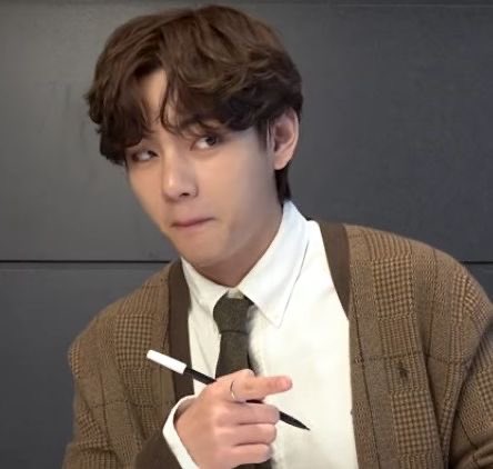 “they’re the first korean band nominated for a grammy, and one of the best-selling groups—of any genre, any nation, any time—period” 

GQ SAY IT LOUDER!