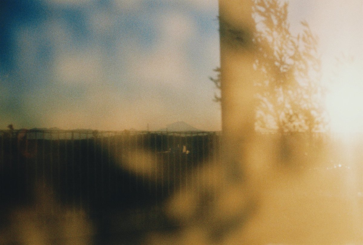 MitsuruMan_'s tweet photo. いつかの夕暮れ
#pentaxsp #フィルム写真 #カメラ好きな人と繋がりたい #ファインダー越しの私の世界 #その瞬間に物語を #何気ない瞬間を残したい https://t.co/5mFyDqwQSl