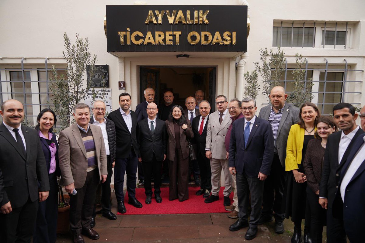 📍 Kuzey Ege Zeytinyağı Lisanslı Depoculuk için ilk İmzaları Attık

Ayvalık Ticaret Odası ev sahipliğinde Kuzey Ege Zeytinyağı Tarım Ürünleri Lisanslı Depoculuk A.Ş.’nin kuruluşu için ilk imzaları attık.

Bu yatırım; bölgemizin zeytinyağını modern ve güvenli koşullarda