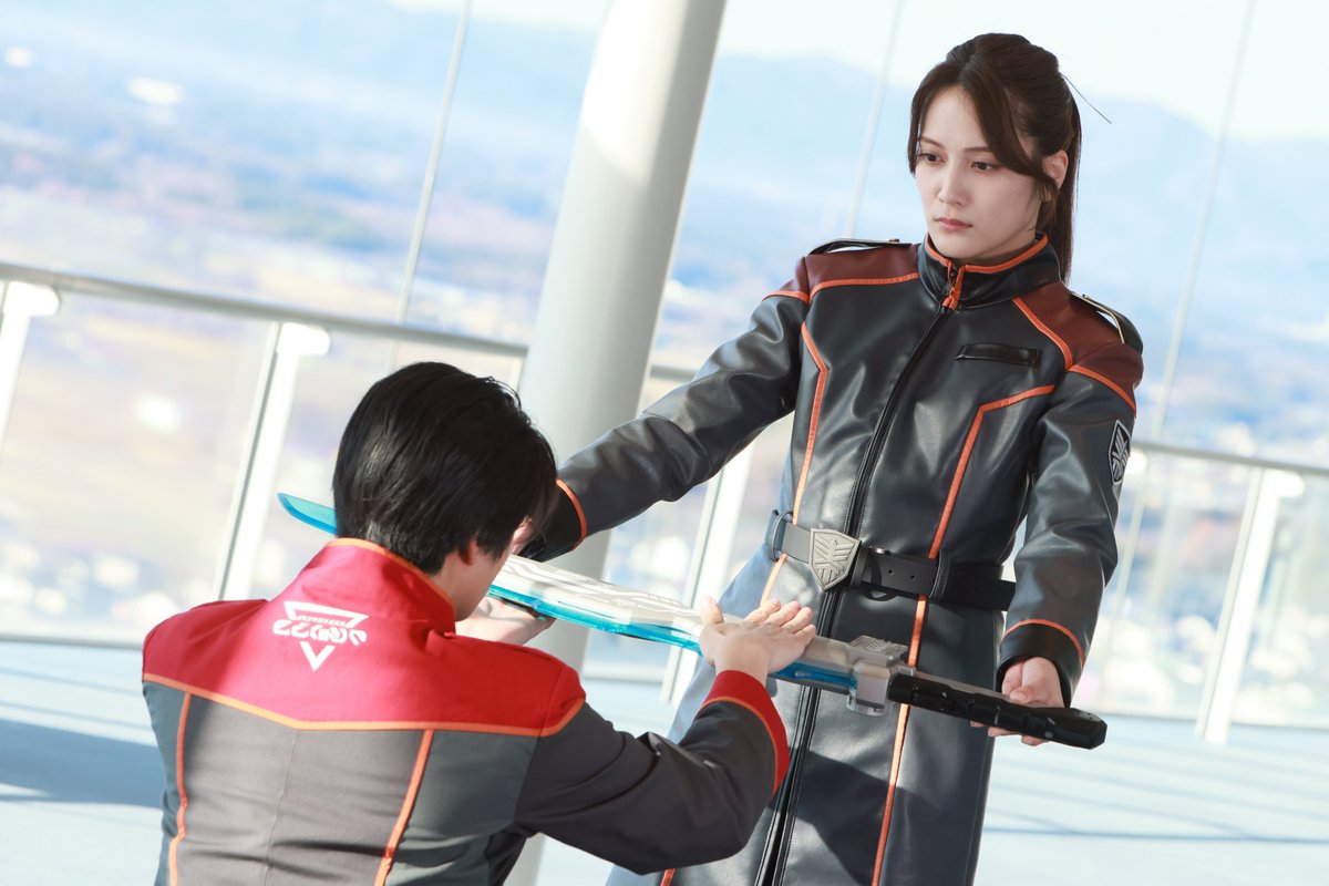 ProjectRED_Toei's tweet image. 来週2月22日 午前9:30から
『#超宇宙刑事ギャバンインフィニティ』
第2話「二つの刃」放送♾️

インフィニティへと向けられる刃🗡️
エモルギアの暴発。開かれる魔空空間。
怜慈の怒りに呼応するかのように、
銀のギャバンの双剣が轟く⚡️

予告：youtu.be/oTXlctWLBC4

#超ギャバン #GAVAN