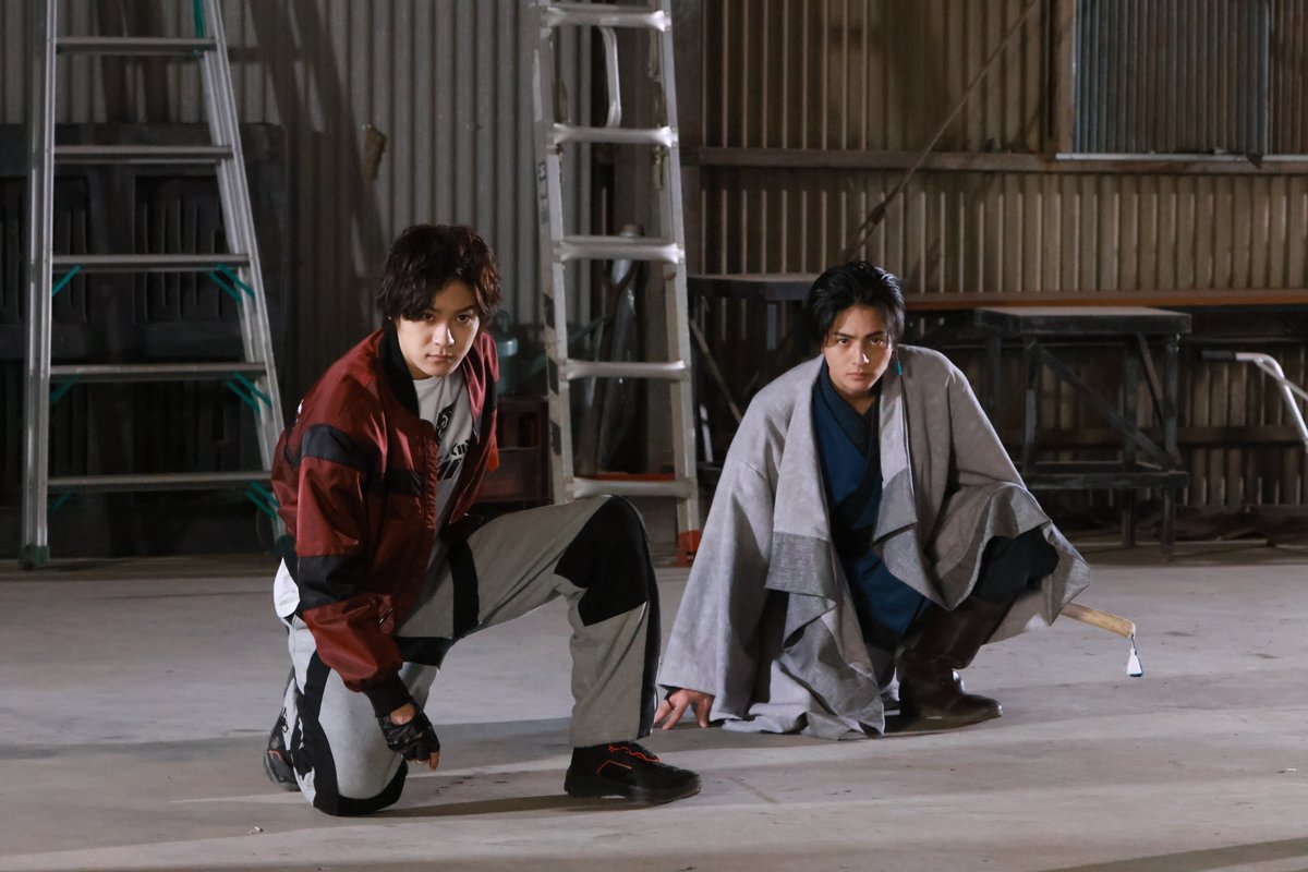 ProjectRED_Toei's tweet image. 来週2月22日 午前9:30から
『#超宇宙刑事ギャバンインフィニティ』
第2話「二つの刃」放送♾️

インフィニティへと向けられる刃🗡️
エモルギアの暴発。開かれる魔空空間。
怜慈の怒りに呼応するかのように、
銀のギャバンの双剣が轟く⚡️

予告：youtu.be/oTXlctWLBC4

#超ギャバン #GAVAN