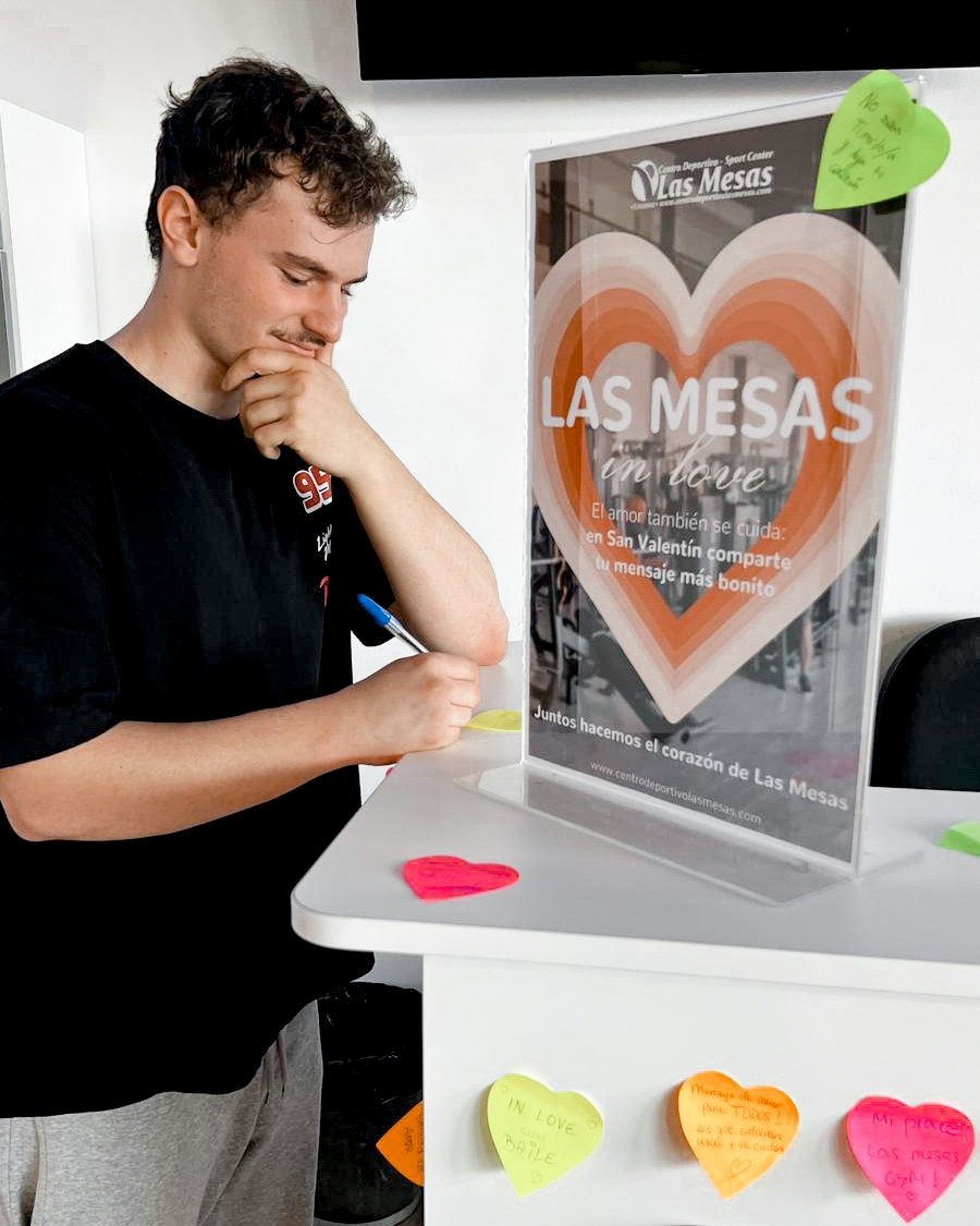 En Las Mesas siempre elegimos el amor 📷 Estos días comparte tu mensajes más bonito y positivo con nosotros, porque el amor también se cuida
📷 Juntos hacemos el corazón de Las Mesas
#LasMesas #Estepona #CuidaTuSaludEnLasMesas