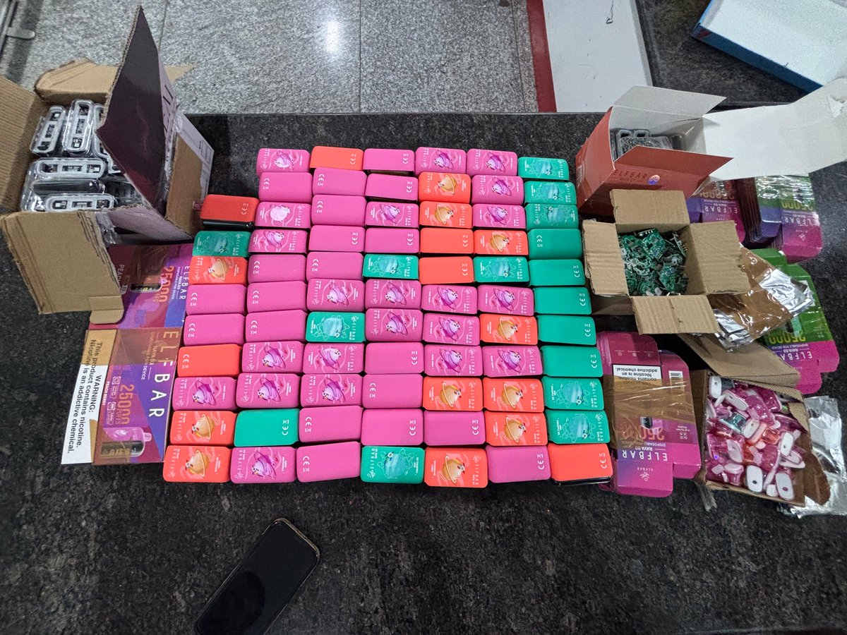 cgstcustvm's tweet photo. Customs Thiruvananthapuram Zone foiled 6 smuggling attempts this week, seizing foreign currency worth ₹34.13 Lakhs, gold worth ₹28.54 Lakhs, e-cigarettes worth ₹4.5 Lakhs, and cigarettes worth ₹2.83 Lakhs.

#IndianCustomsAtWork
@cbic_india
@PIB_India https://t.co/0TuOpcqFVT