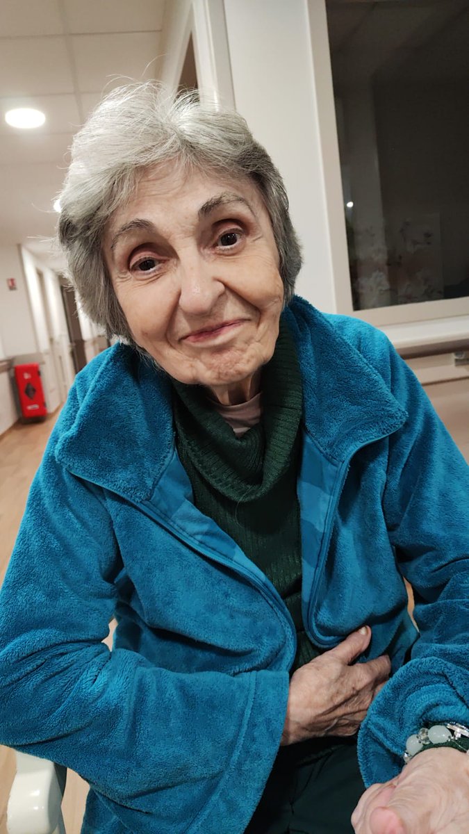 Elisabeth 34 tweet media