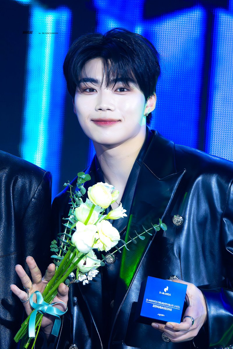 260211 디어워즈 HQ  
#박건욱 #PARKGUNWOOK #パクゴヌク 
#제로베이스원 #ZEROBASEONE #ZB1