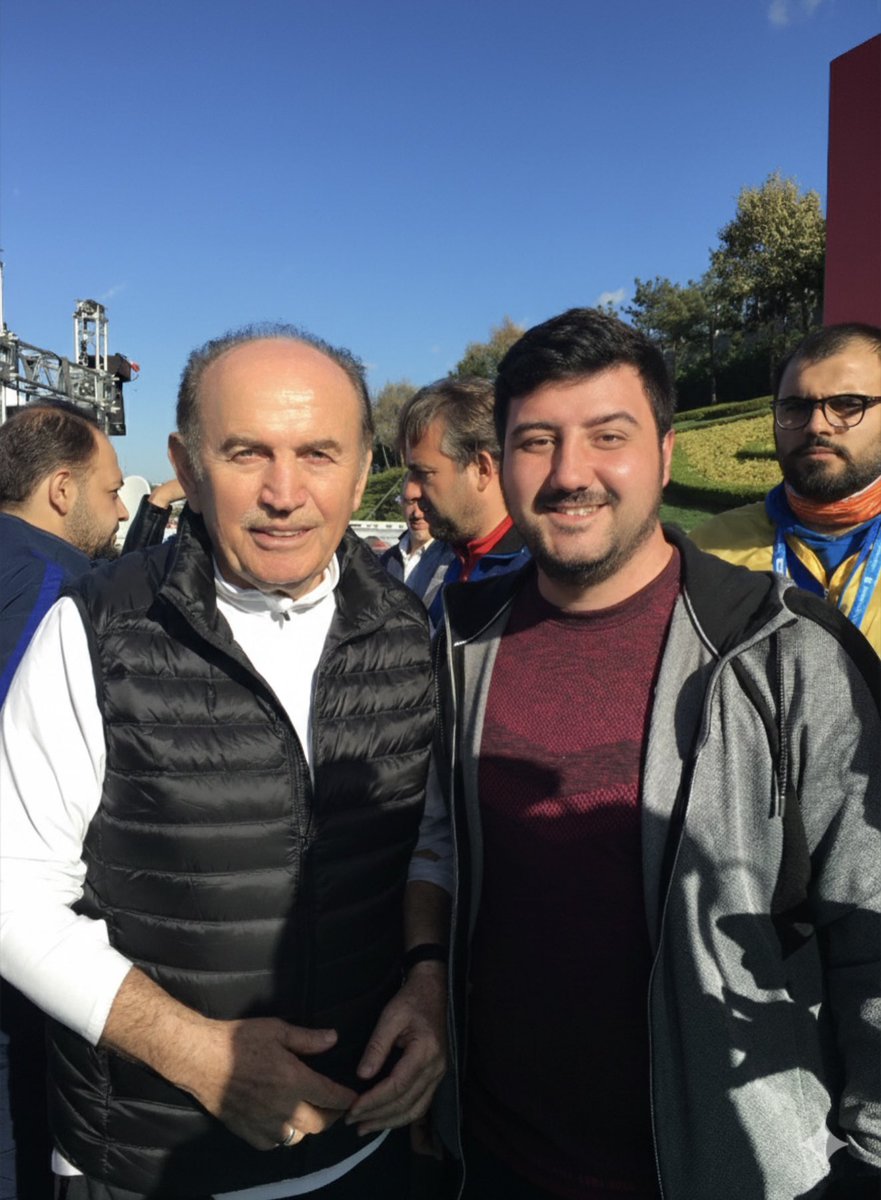 İstanbul’un 'Kadir Abisi', kıymetli bir İstanbul beyefendisi, saygı ve rahmetle.. Mekanı cennet olsun.