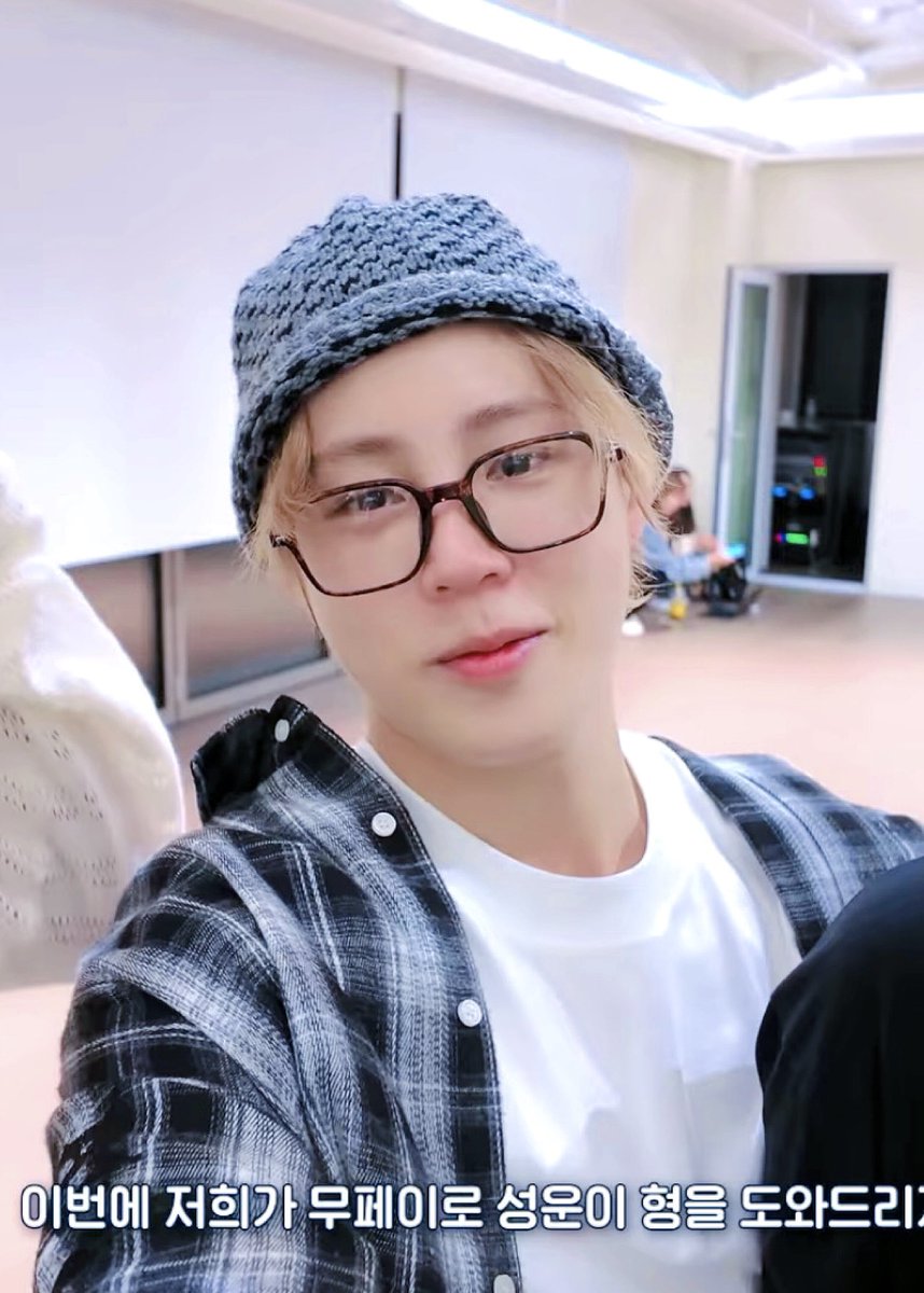 땀흘리면 더더더더더더더 빛나는 하성운 쌩얼
이쁘다고🩷