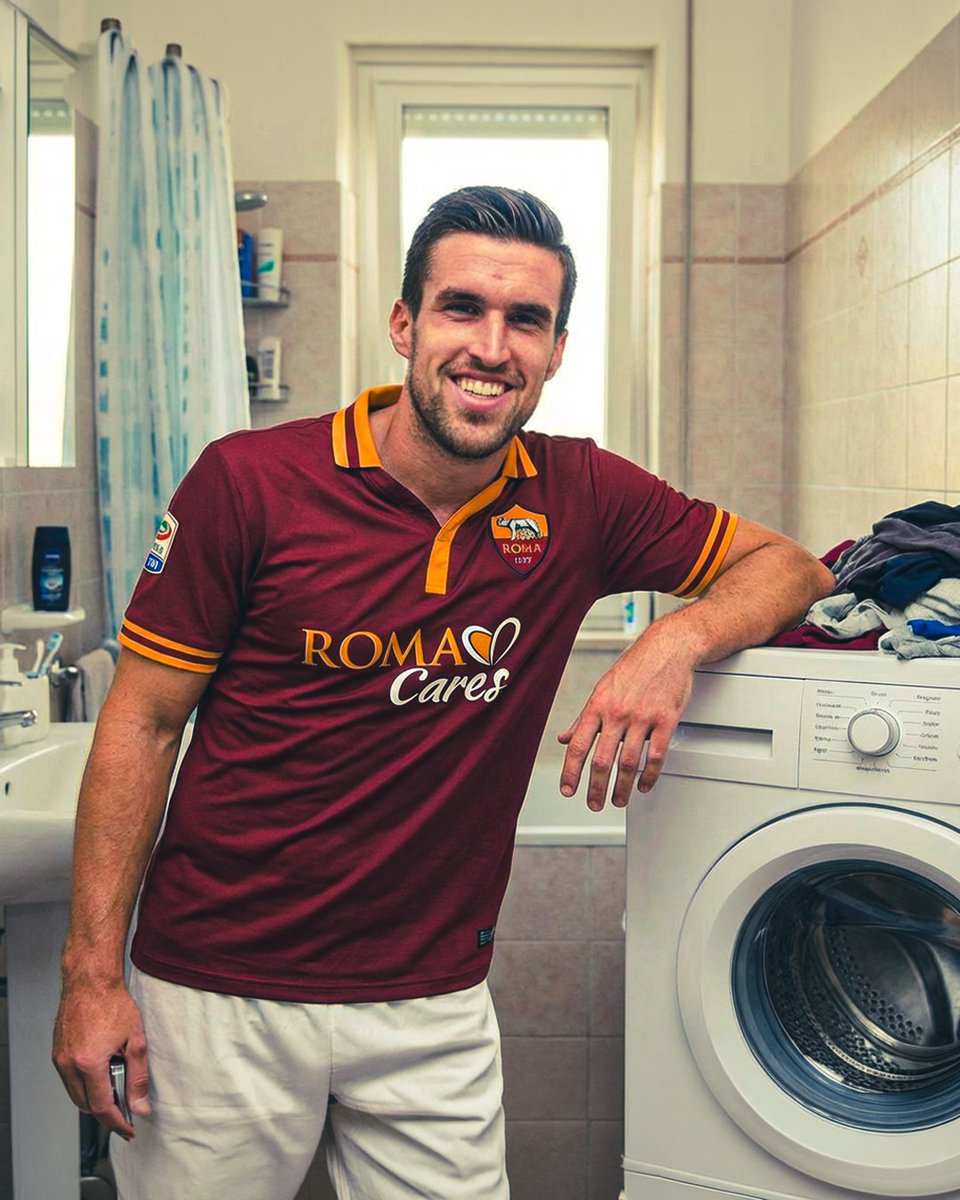 zWilkiemNaSercu's tweet photo. Tanti Auguri di Buon Compleanno, Lavatrice @Kevin_strootman !! #Strootman #ASRoma https://t.co/I5F2rzRFhQ