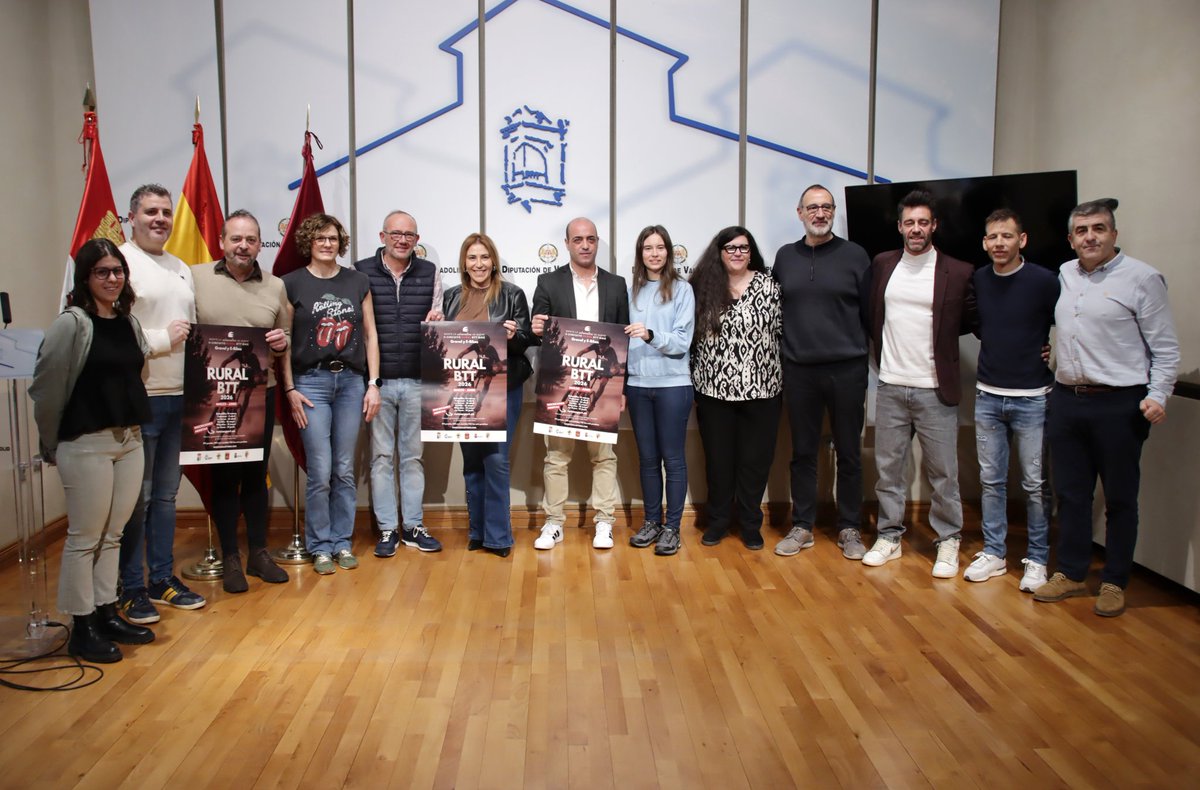 PSOEDip_Va's tweet photo. 🚴‍♂️🚴‍♀️La diputada @lolamayo74 asiste a la presentación del II Circuito Rural BTT Bike que se amplía a 6 pruebas y se consolida como cita imprescindible para los amantes de la bici de montaña en la provincia.

Información e inscripciones: https://t.co/vu638QQZ6y https://t.co/qqmQSlQv0Y