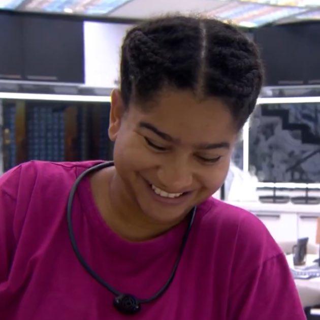 Ana paula: quando ele chegar aqui voce diz que não teve a intenção...
Milena: mas eu tive a intenção sim eu so me arrependi