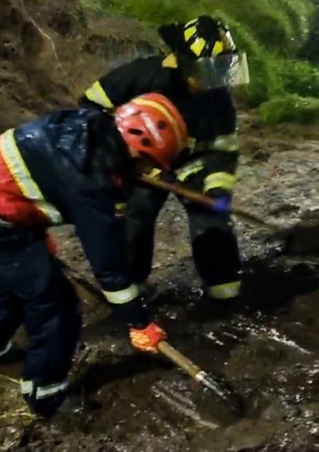 Bomberos Quito tweet media