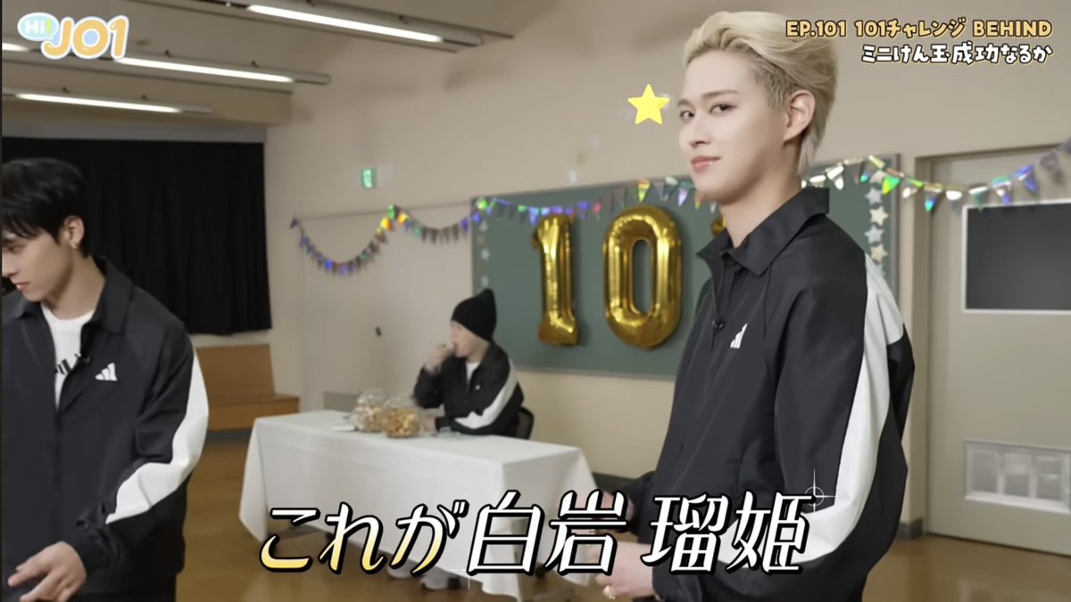 YsR(仮) パーカー　白岩瑠姫