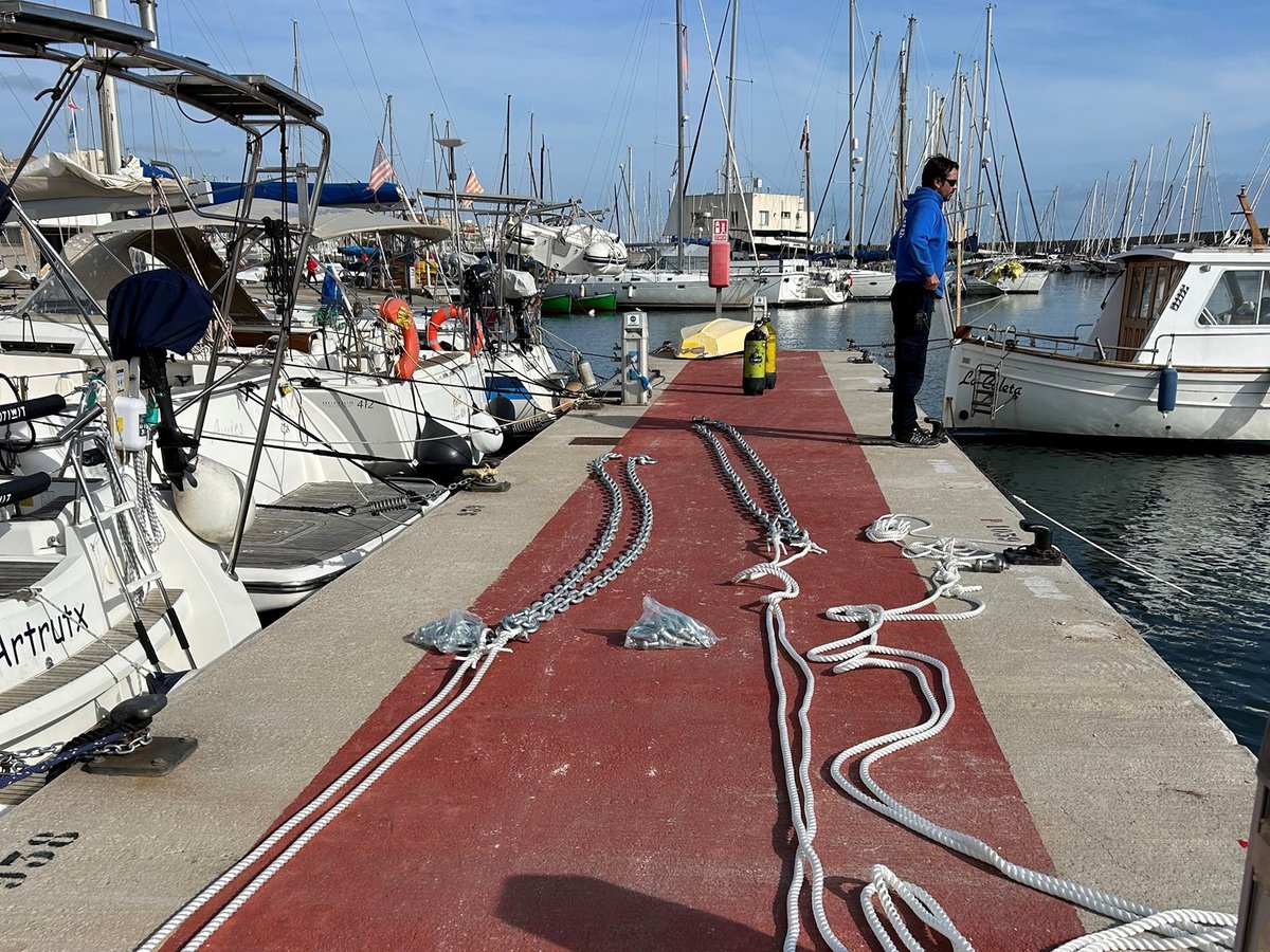 PortMasnou's tweet photo. Port Masnou consolida el manteniment del port i supera les darreres llevantades sense incidències. Notícia completa aquí: https://t.co/FUJpK3JSNo https://t.co/QvNcFNho1i