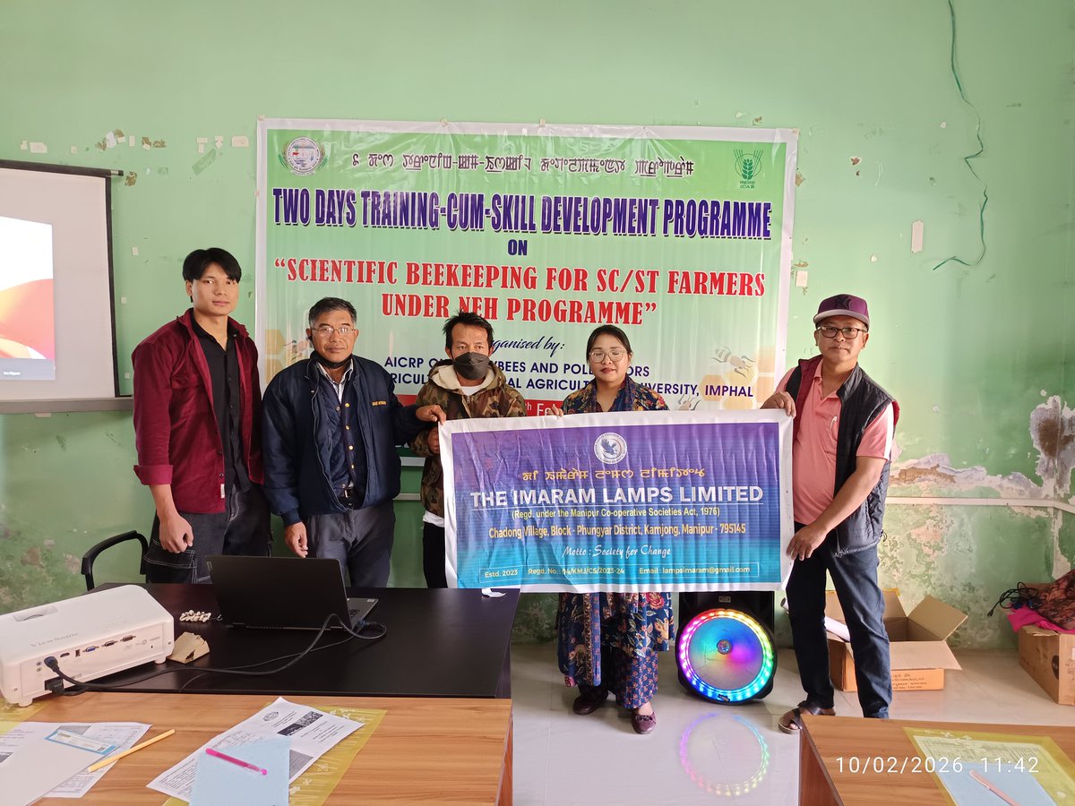 NNepoleanShaiza's tweet photo. Cooperatives Enter the Start-Up Era

#LAMPS #PACS Limited

India’s hottest chilli- King Chilli &amp; integrating beekeeping for better pollination to boost yield https://t.co/sf3McbEB3W