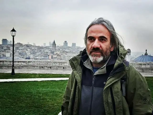Κατόπιν συνεννόηση με τον ίδιο, αναρτώ τον τραπεζικό λογιαριασμό του Γιάννη Βασίλη Γιαϊλαλί, για να συγκεντρωθούν χρήματα για τα προσωπικά του έξοδα, ελλείψει άλλων πόρων.
Βοήθεια 10, 20, 50, 100 ευρώ ή ό,τι μπορεί αν προσφέρει ο καθένας μας, θα βοηθούσε τον δοκιμαζόμενο