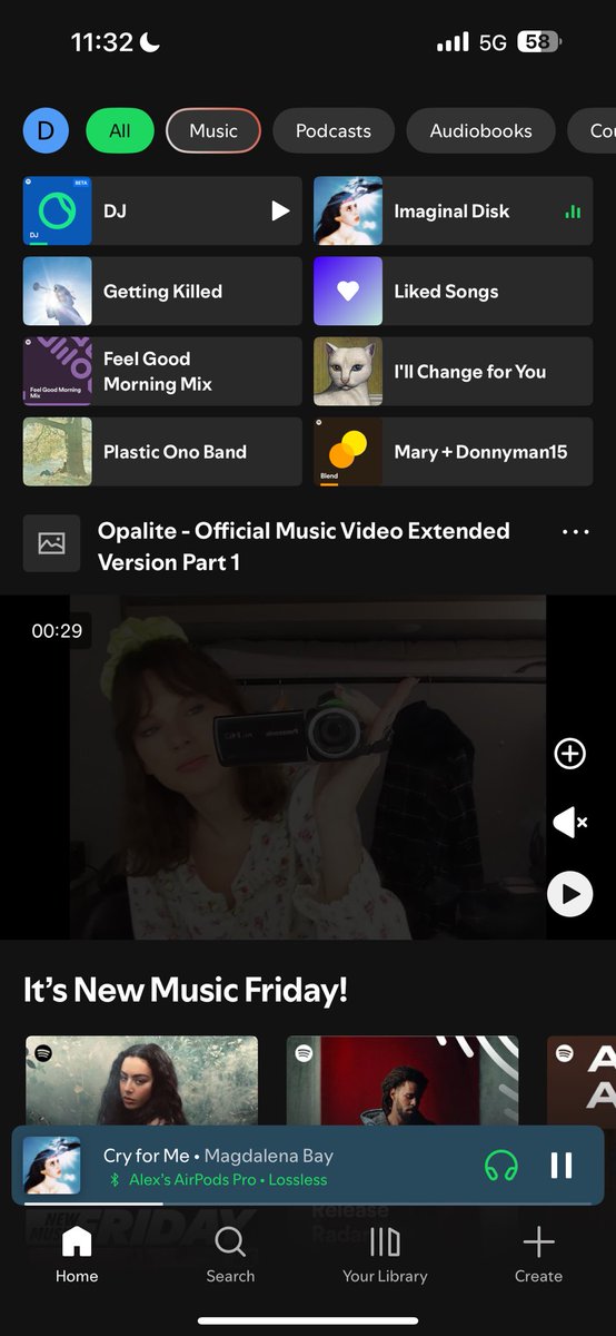 AlexLnon's tweet photo. Why do they suggest Taylor Swift to me? I literally do not listen to her https://t.co/LiSQ7dp2ME