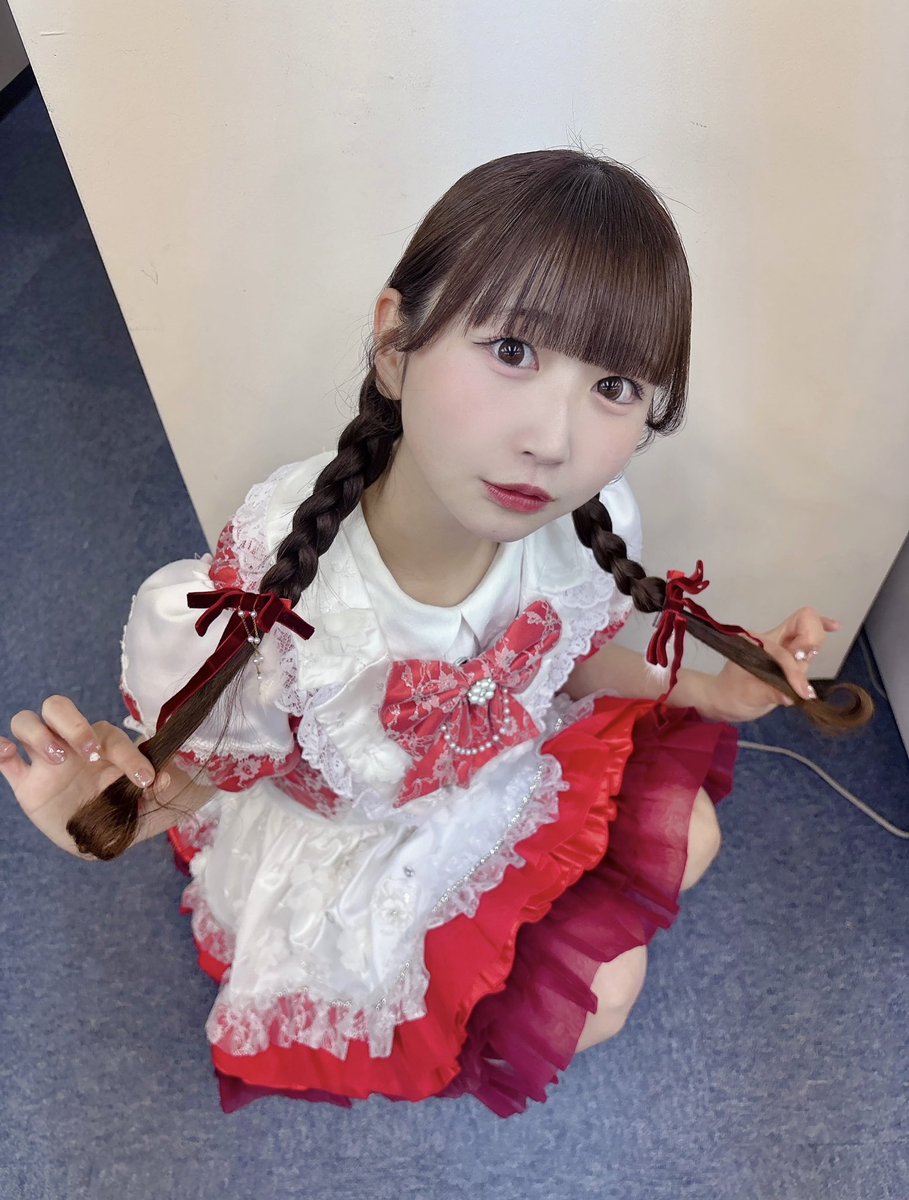 三つ編みいつも田舎っぽくなっちゃうの😣