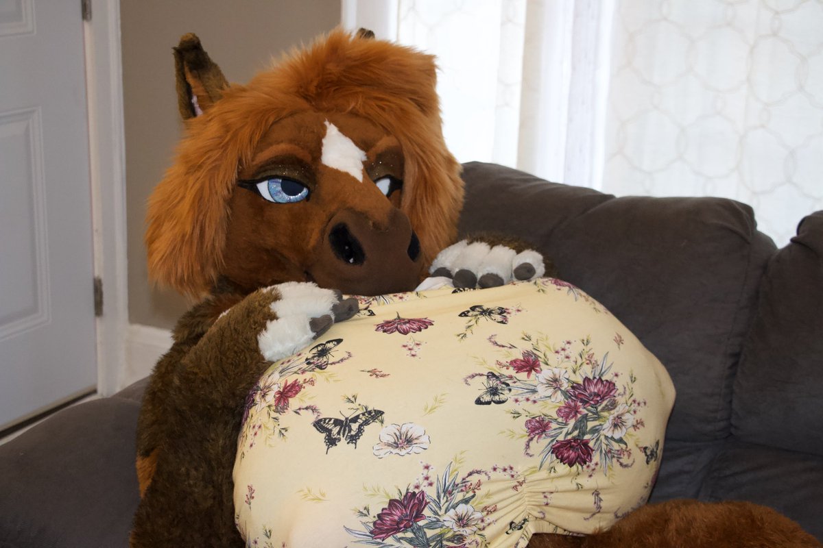 Would you join me for a movie night?  I swear I’m cuddly. <3

#yiff #furry #fursuit #murrsuit #nsfw