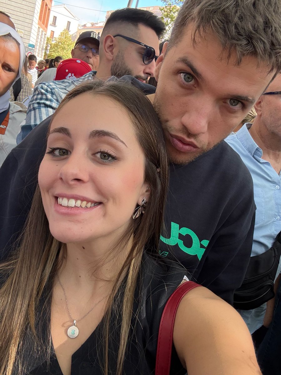 sarasanchezan's tweet photo. He hecho un cante genial, es viernes y me voy a Ávila el finde a ver a mi chico ❤️‍🩹 https://t.co/1JKQ2ur5Fr
