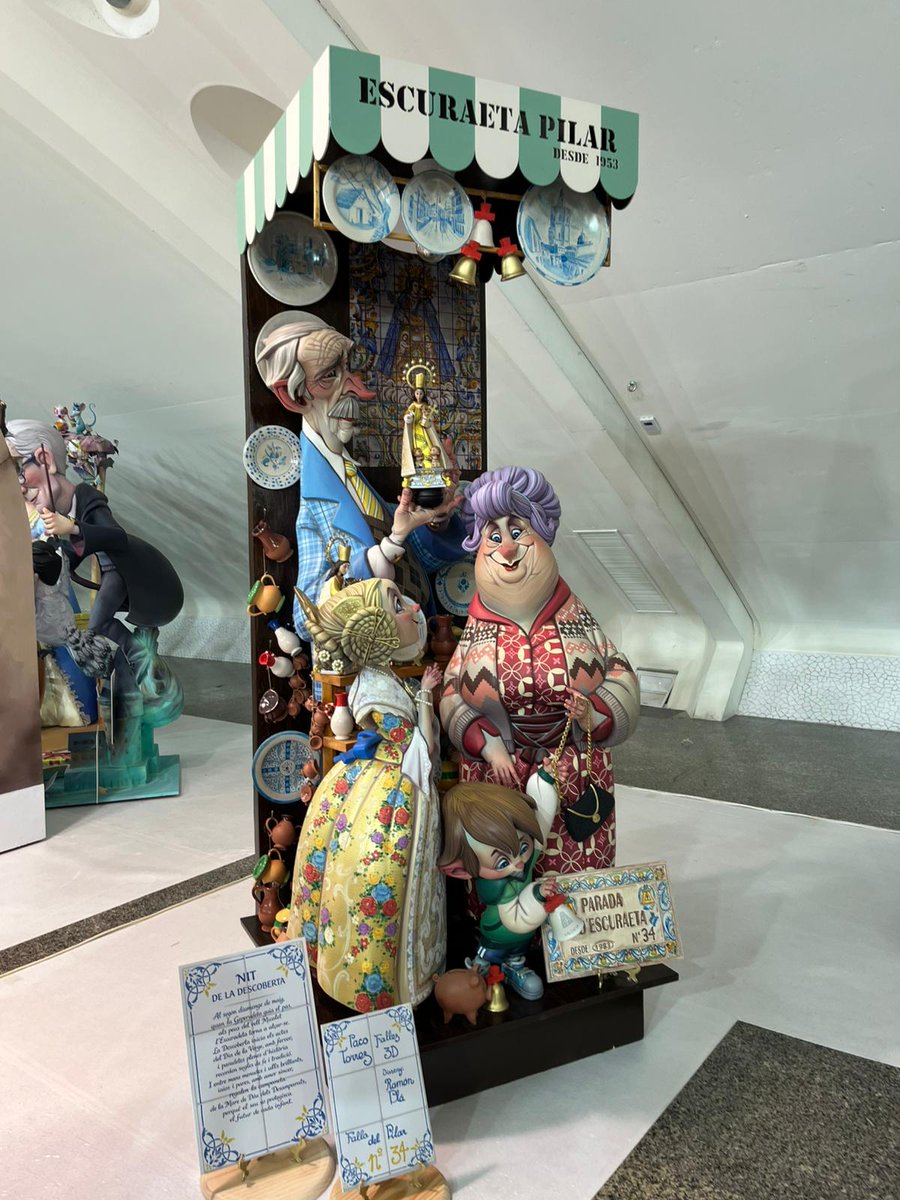 FalladelPilar's tweet photo. 🤨 Pero, ¿qué six seven ni qué six seven?
Yo lo tengo claro, me quedo con el three four.
Sí, three four. 3⃣4⃣
#FalladelPilar #PacoTorres #Ninot34 #Fallas2026
#Exponinot26 #escuraeta https://t.co/TNmbQwC0lW