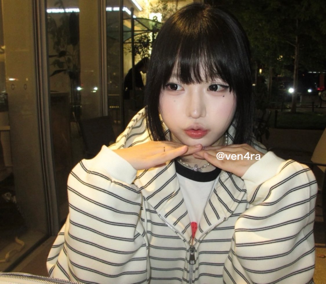 ven4ra's tweet photo. 裏垢男子と繋がりたい裏アカ女子です！
彼氏募集中なので、いいねでDMいくよ🍫
バレンタイン前でムラついてます笑 https://t.co/BDs7TvQAk1