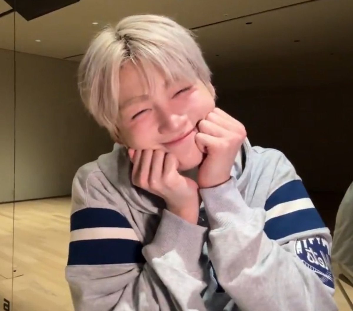 진짜 너무 사랑스럽넹><
