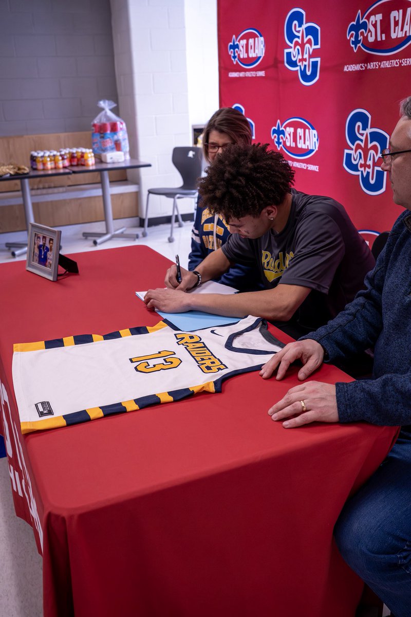 evan trudeau tweet media