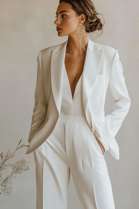 Bond James©️ (@_bondjames_) on Twitter photo 