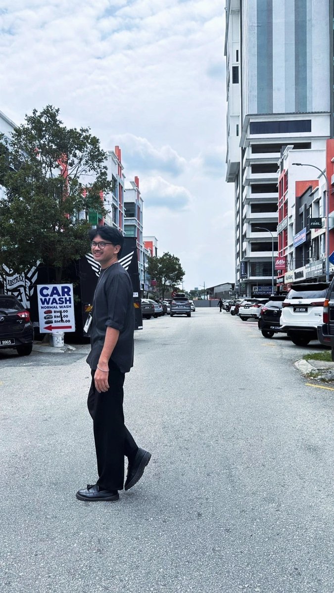 Ada yang hitam, bukan hati.