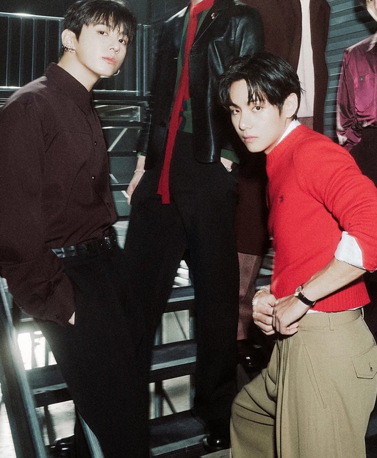 jungkovtae's tweet image. 🐻:Jung Kook cried because he really wanted to be onstage, and he just really wanted to perform.”

Nooooo😭😭😭