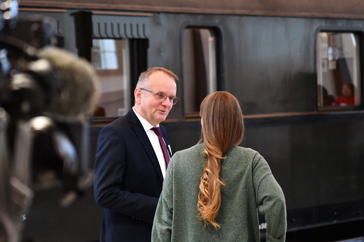 Breites Fachwissen, viele Blickwinkel: Das neu gegründete Bündnis für Mobilität stellt #MobilitätswendeBrandenburg auf breite Basis. 13 Institutionen und Verbände agieren künftig als Begleitgremium für die Umsetzung des Brandenburger Mobilitätsgesetzes: mil.brandenburg.de/mil/de/presse/…