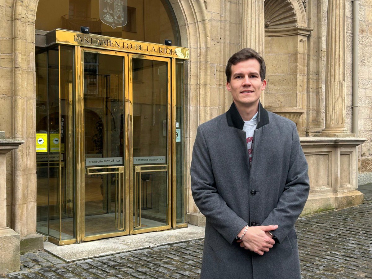 VOX lanza una ofensiva en el Parlamento de La Rioja para proteger la libertad de expresión y frenar la censura que el Gobierno de Pedro Sánchez pretende imponer en las redes sociales para “acallar las críticas a su gestión criminal y corrupta”, asegura <a href="/AngelAldaPerez1/">Ángel Alda Pérez</a>.