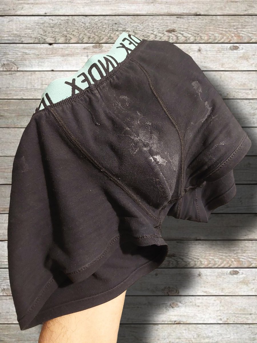 Yapo desperté saqué el bóxer y altiro está maravillosa obra de arte que solo los hombres sabemos 😈😈😈⚔️