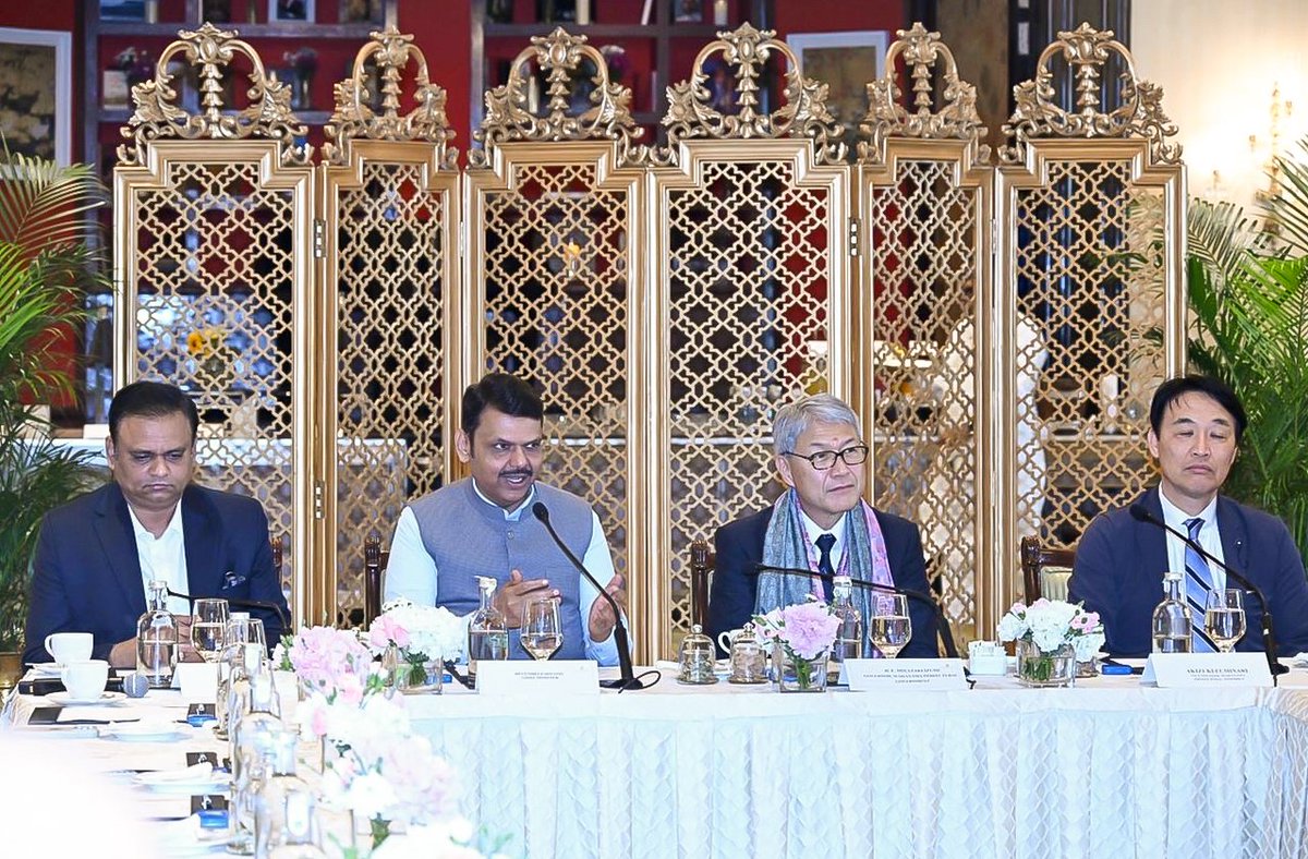 Devendra Fadnavis tweet media