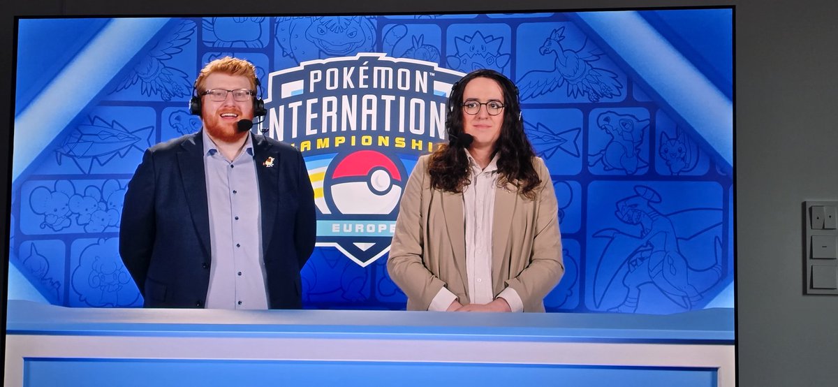 Spending lunch with the amazing <a href="/omni_joe/">OmniJoe</a> and <a href="/ViperTCG_/">Freya Pearce 🇧🇷🇩🇰🇬🇧</a>!

Great way to start the weekend. 

#playpokemon #PokemonEUIC