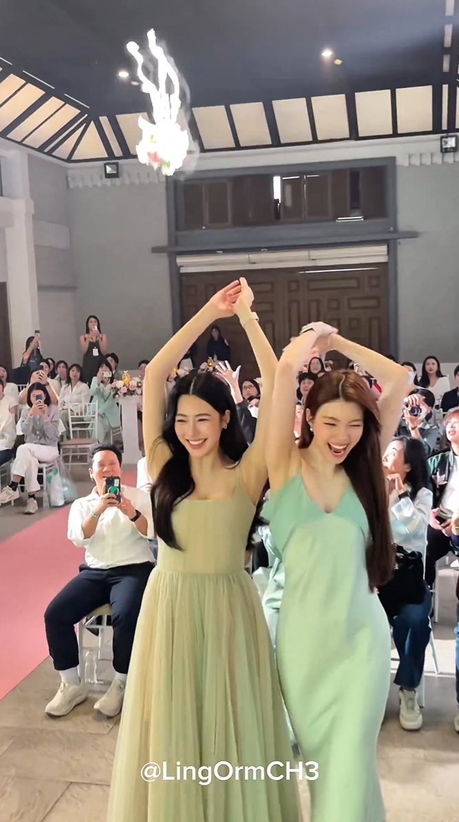 yesssssss we did it!!!!!!!!!!!!

LINGORM PRESENTER LAURIER 
#LingOrmValentineWithLaurier